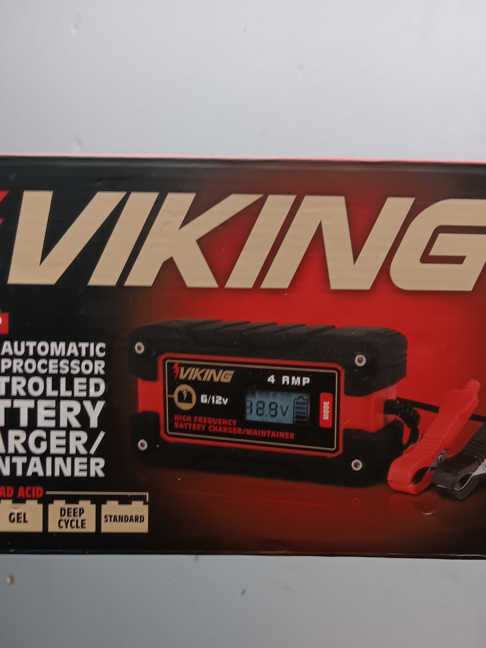 Viking 4 Amp Red Battery Charger/Maintainer - 6/12V